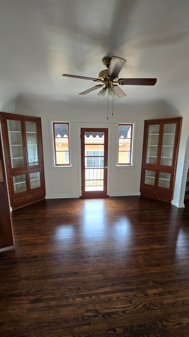 Building Photo - 1288 N Los Robles Ave