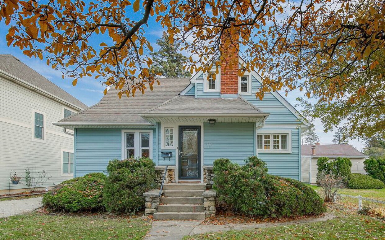 Primary Photo - 337 S Edson Ave
