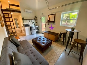 Building Photo - 71 Comstock Dr