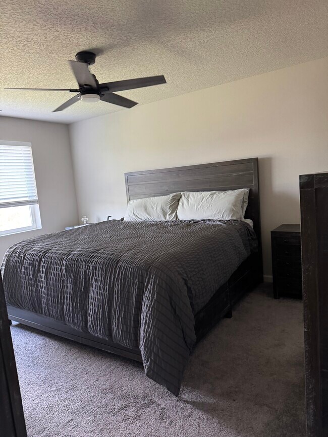 Foto del edificio - 2709 NW Hill Rd