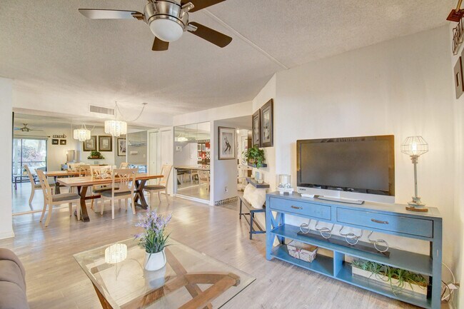 Building Photo - 15469 Lakes of Delray Blvd