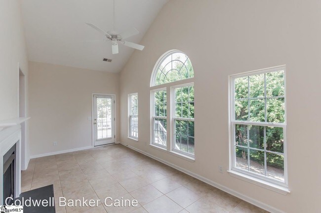 Building Photo - 216 Clarity Ct