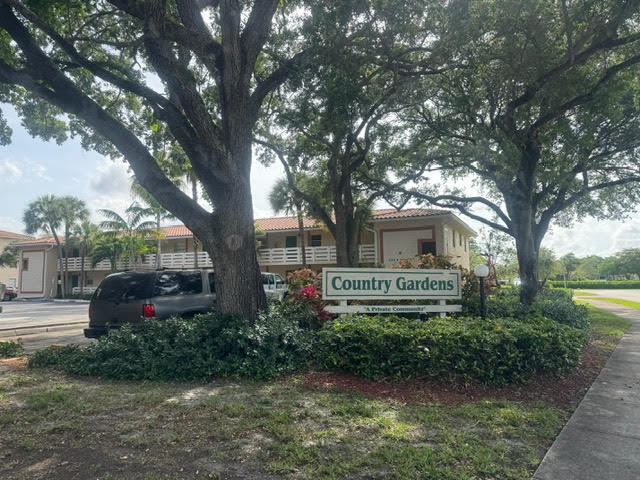 Foto del edificio - 3211 NW 103rd Terrace