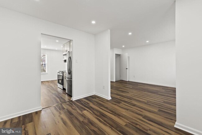 Foto del edificio - 8234 Stationhouse Ct