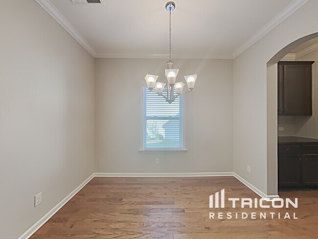 Foto del edificio - 6600 Covington Commons Dr