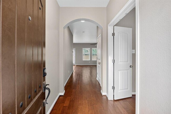 Foto del edificio - 779 Hometown Pkwy