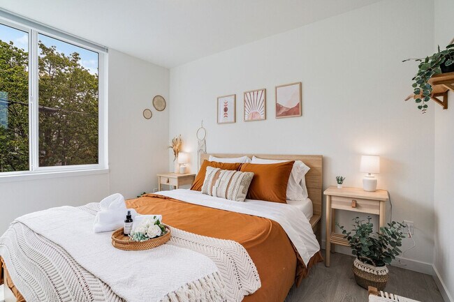 Foto del edificio - 1420 E Howell St