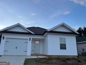 Building Photo - 114 Jaybee Dr