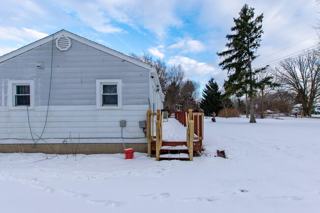 Building Photo - 3083 Ready Rd