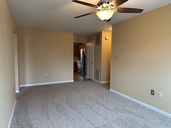 Foto del edificio - 10 E Front St