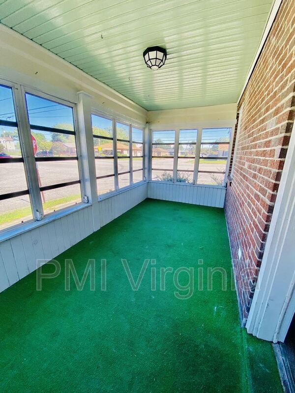 Foto del edificio - 2300 Effingham St