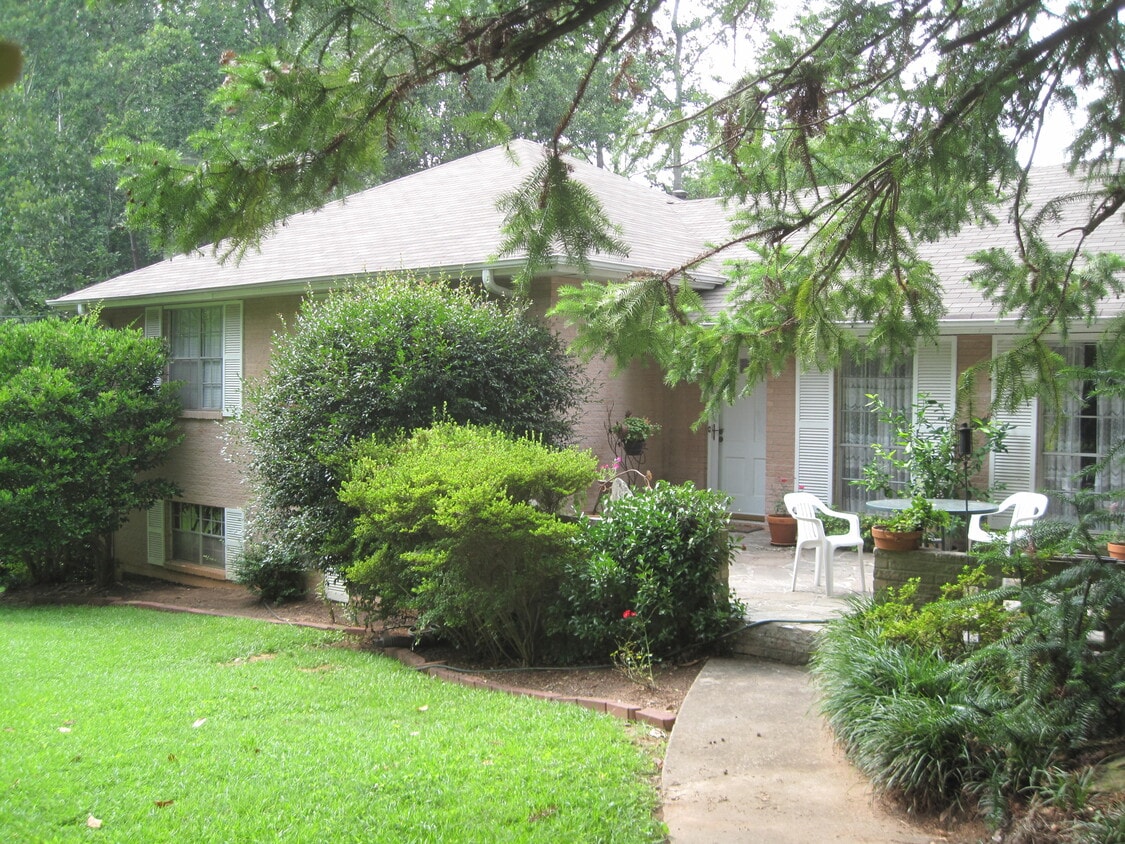 Primary Photo - 1526 Rainier Falls Dr NE