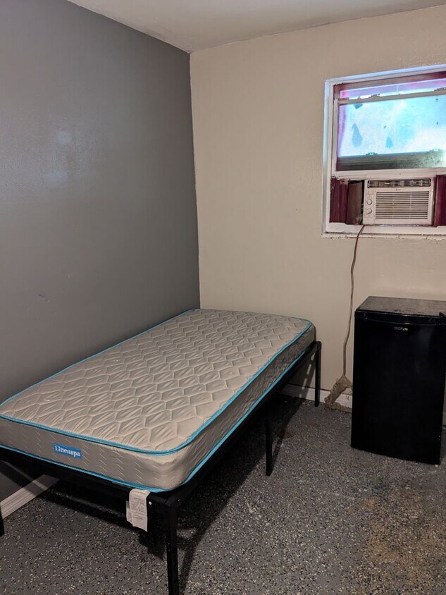 Foto del edificio - 716 Orange Ave