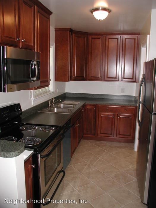 Foto del edificio - 111 Longwood Dr