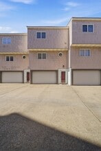 Building Photo - 824 W Ocean View Ave