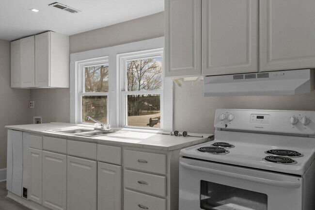 Foto del edificio - 3 Bed 2 Bath Ranch