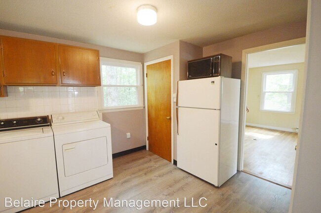Foto del edificio - 4 br, 1 bath House - 116 Bickford Hill Road
