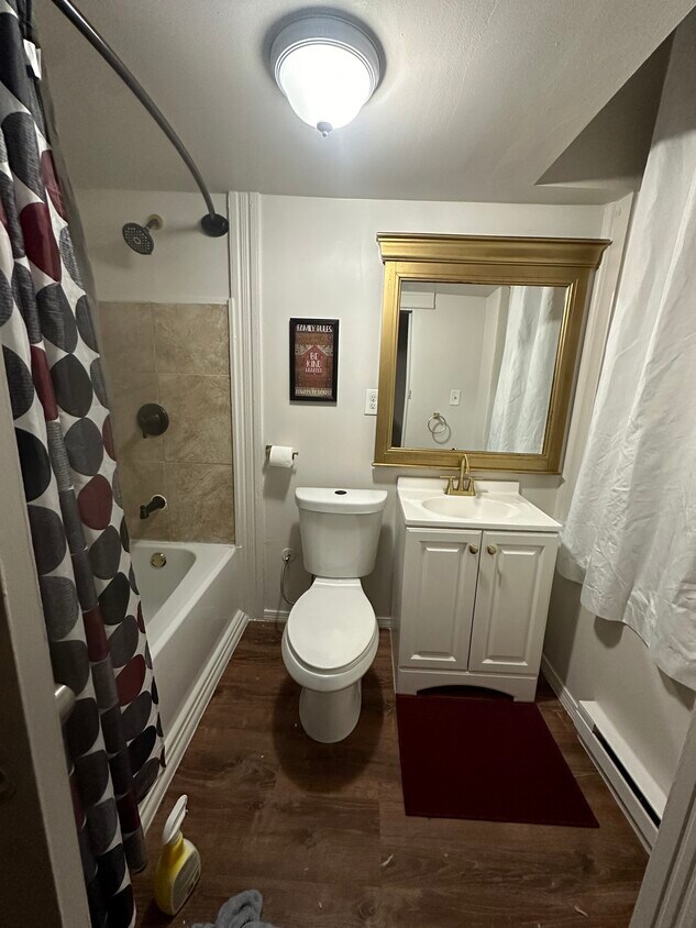 Foto principal - 1610 Queen City Ave