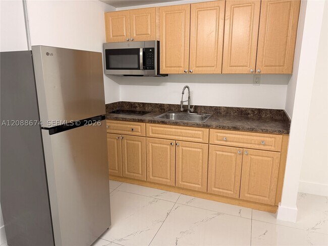 Foto del edificio - 3354 NW 50th St