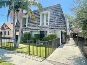 Building Photo - 9408 Olive St