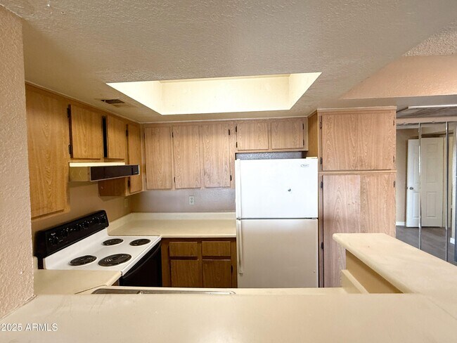 Building Photo - 3601 W Tierra Buena Ln