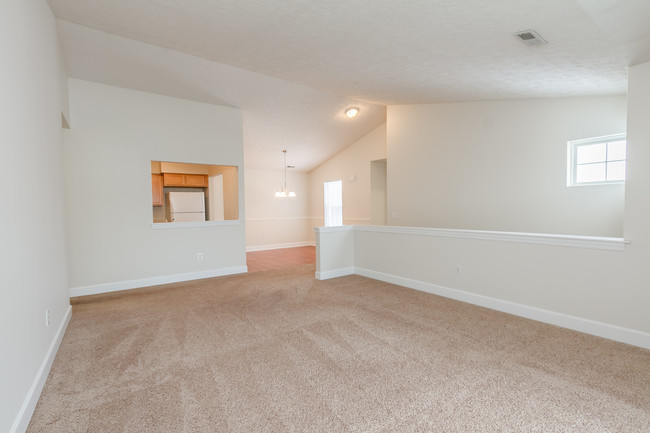 Plenty of room for all of your furniture in the living area. - Jordache Park Apartments