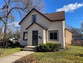 Building Photo - 502 S Rum River Dr