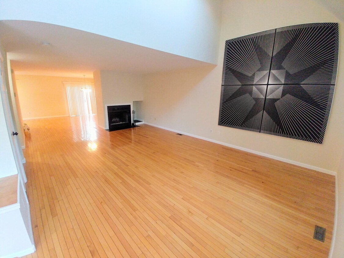 Living room view from entrance - 15 Hanover Ct