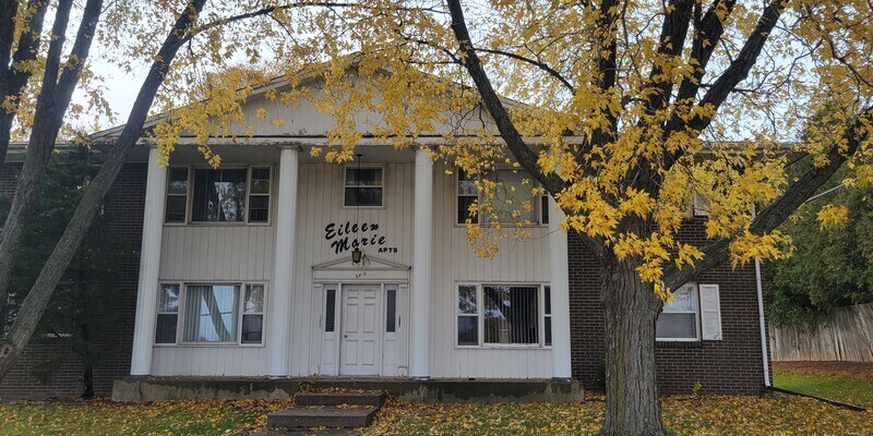 Foto principal - 590 N. Mulford