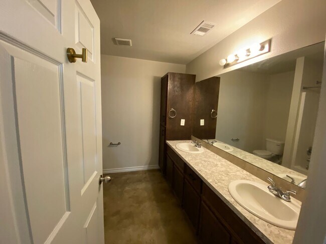 Building Photo - 1203 Wales Dr