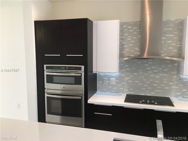 Foto del edificio - 3 br, 2.5 bath Condo - 10280 NW 63rd Ter