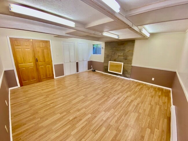 Photo - 313 NE 185th St House