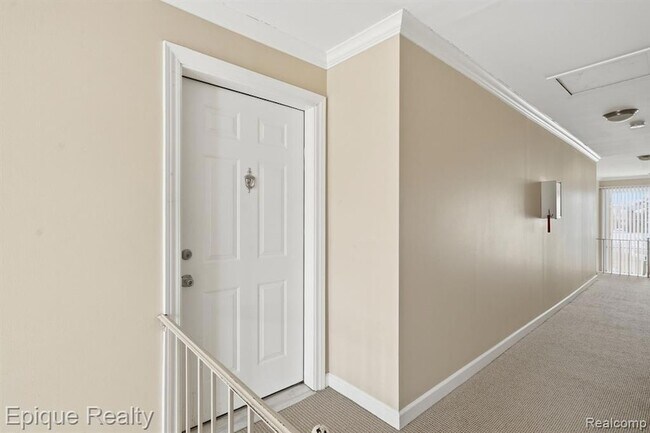 Foto del edificio - 2400 Parmenter Blvd