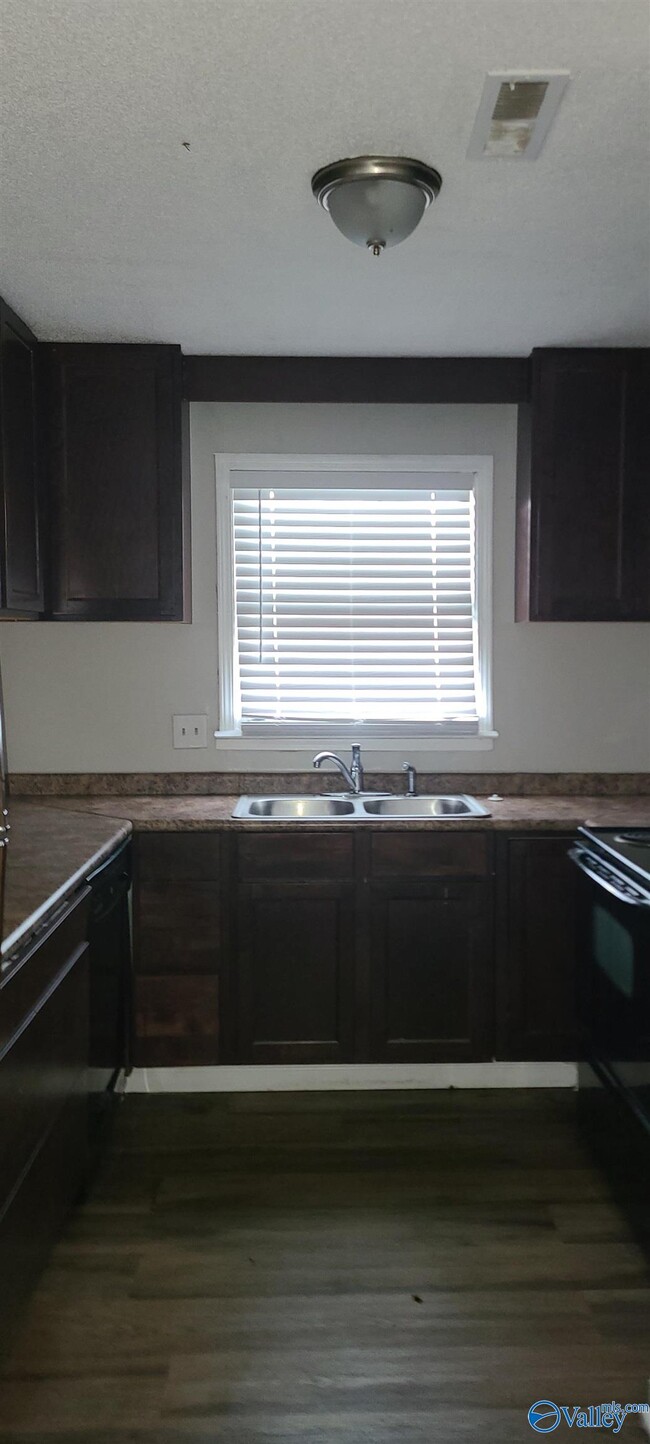 Building Photo - 6214 Robinhood Ln NW