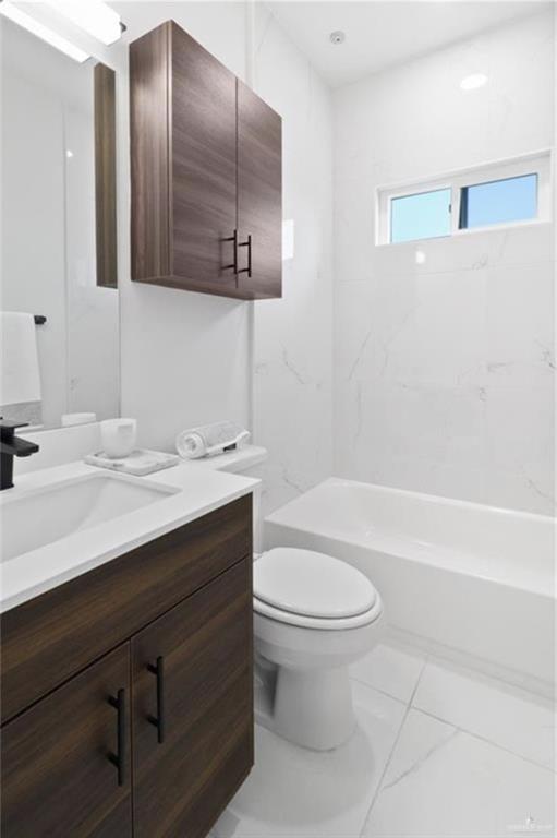 Foto del edificio - 11 Jessica Ln