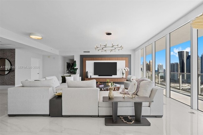 Foto del edificio - 330 Sunny Isles Blvd