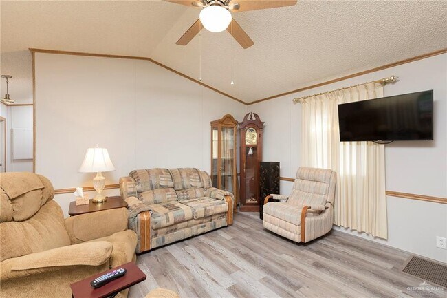 Building Photo - 13 Cory Dr