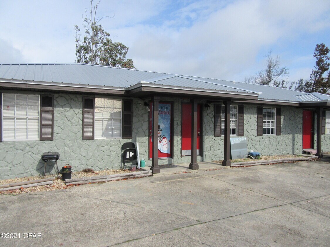 Primary Photo - 2814 N Panama Ave