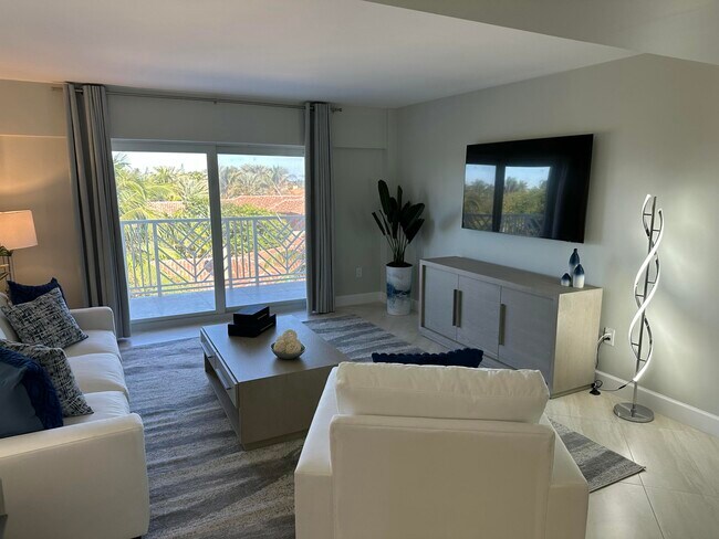 Foto del edificio - 170 N Ocean Blvd