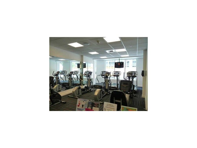 Foto del edificio - 1750 N Bayshore Dr