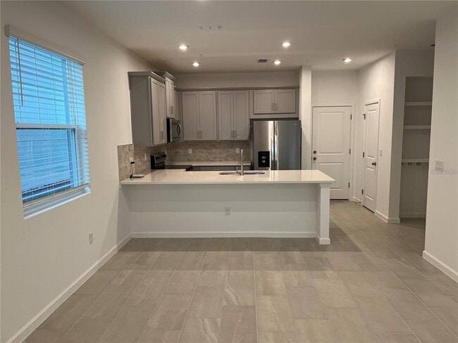 Building Photo - 9948 Red Canoe Aly