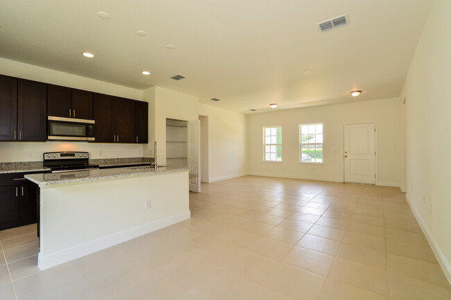 Foto del edificio - 16260 SW 28th Ct