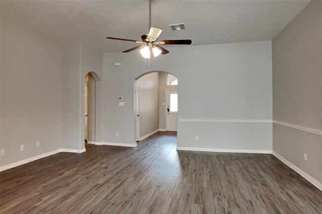 Foto del edificio - 3102 Candle Pond Ln