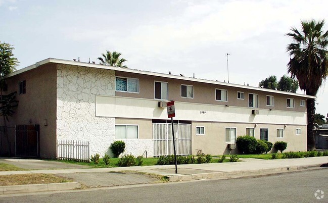 Building Photo - Trinity Living Apartments