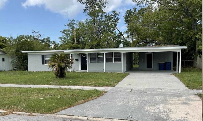 Building Photo - 8526 Bengalin Ave