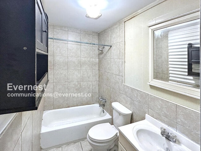 Building Photo - 3316 Park Ave SW