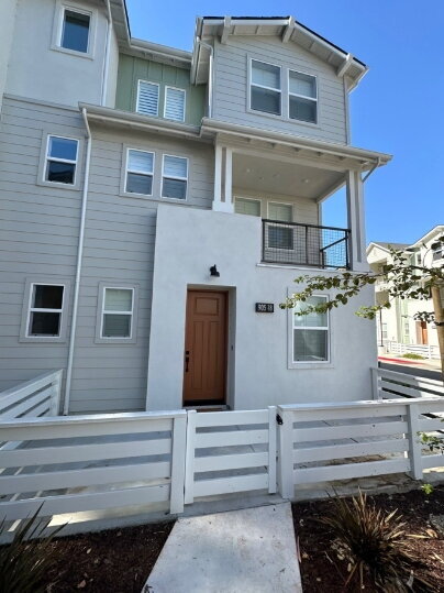 Foto del edificio - In the heart of San Luis Ranch Community!
