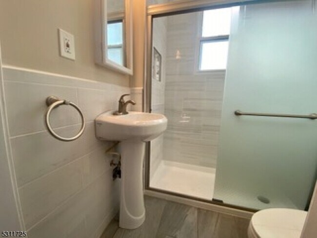 Foto del edificio - 263 Bloomfield Ave