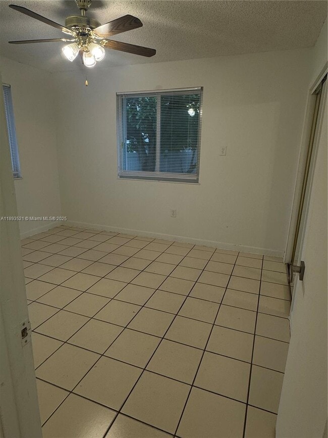 Foto del edificio - 2311 SW 58th Ave