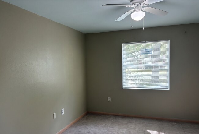 Foto del edificio - 3028 Parkway Blvd
